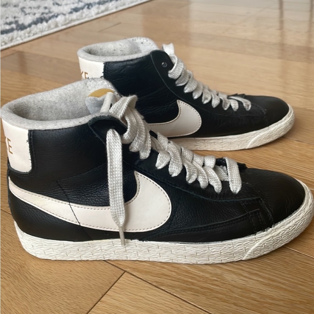 Women’s 77 Blazers size 7.5